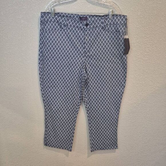 NYDJ Pants Womens Size 16 Blue White Diamond Pattern Cropped - Picture 1 of 7